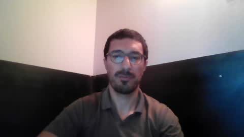 Snapshot of johnparis7575 chatting on 06/19/26, 05:17 Johnfrench online show from 06/19/26, 05:17