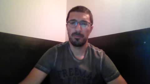 Snapshot of johnparis7575 chatting on 08/02/26, 09:02 Johnfrench online show from 08/02/26, 09:02
