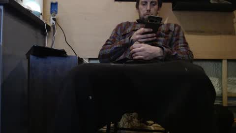 Snapshot of johnplayer23 chatting on 01/05/25, 12:09 johnplayer23 online show from 01/05/25, 12:09