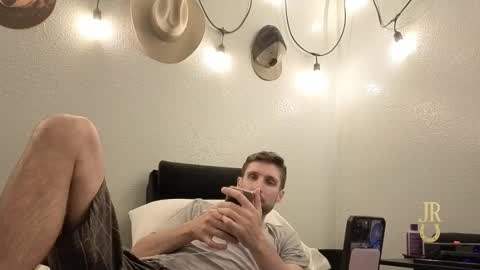 Snapshot of johnryantexas chatting on 11/07/25, 05:07 Give John Ryan A Thumbs Up online show from 11/07/25, 05:07