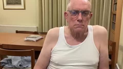 Snapshot of johnsenior41 chatting on 02/16/25, 09:59 johnsenior41 online show from 02/16/25, 09:59