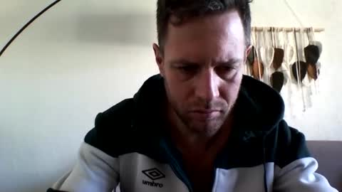 jojo19844 online show from 02/05/26, 09:36