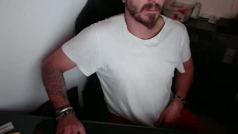 Snapshot of jojo2aix chatting on 09/29/25, 12:05 for your pleasure online show from 09/29/25, 12:05