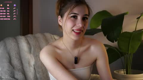 Snapshot of jojojoannaa chatting on 05/15/26, 02:07 Aurora online show from 05/15/26, 02:07