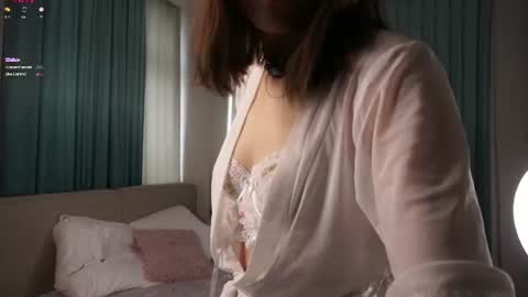 Snapshot of jojojoannaa chatting on 06/12/26, 01:59 Aurora online show from 06/12/26, 01:59