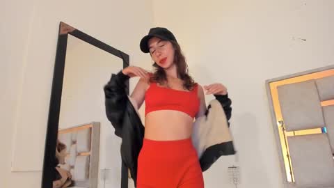 jolie_lov online show from 02/11/25, 01:30