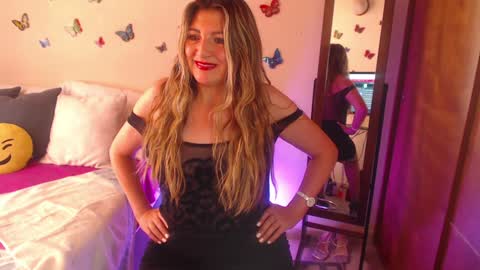 Jolie Mature online show from 01/20/25, 10:26