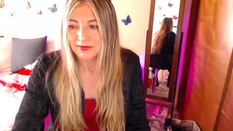 Jolie Mature online show from 10/07/25, 09:34