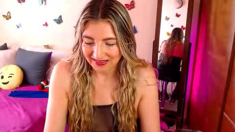 Jolie Mature online show from 11/15/25, 07:10