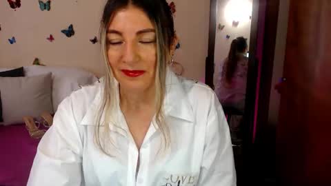 Jolie Mature online show from 03/22/26, 10:02