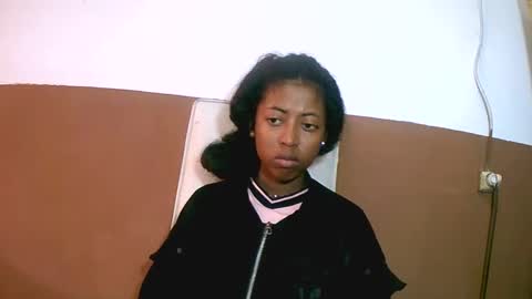 Snapshot of joliekah27 chatting on 02/11/25, 05:05 joliekah27 online show from 02/11/25, 05:05