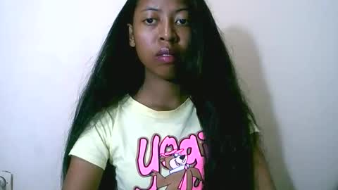 joliekah27 online show from 11/12/25, 08:41