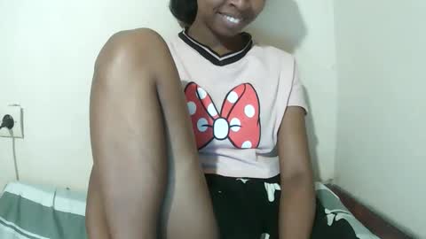 joliekah27 online show from 03/17/26, 07:39