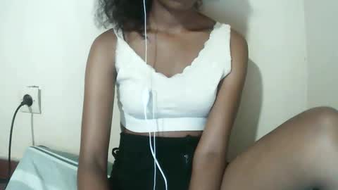 joliekah27 online show from 03/21/26, 08:23