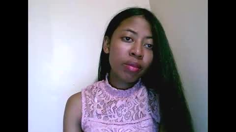 joliekah27 online show from 06/05/26, 06:57