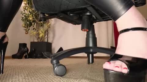 MISTRESS Jolie online show from 01/14/26, 12:33