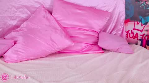 Belle online show from 04/06/26, 12:52