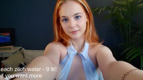 Snapshot of jolly_bean chatting on 01/15/25, 11:43 Polly  online show from 01/15/25, 11:43