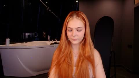 Snapshot of jolly_bean chatting on 01/19/25, 04:12 Polly  online show from 01/19/25, 04:12