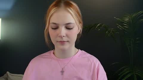 Snapshot of jolly_bean chatting on 02/02/25, 02:17 Polly  online show from 02/02/25, 02:17