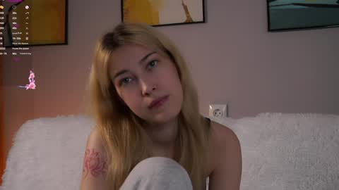 Viola online show from 04/08/26, 01:55