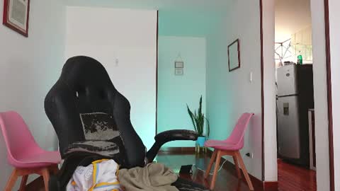 Snapshot of jon_bukowski chatting on 06/13/26, 05:55 Jon online show from 06/13/26, 05:55
