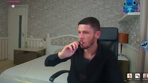 Snapshot of jonahshaw chatting on 07/09/26, 03:54 JonahShaw online show from 07/09/26, 03:54