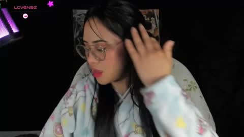 Snapshot of jonathanrwick chatting on 12/13/24, 05:16 Janna online show from 12/13/24, 05:16