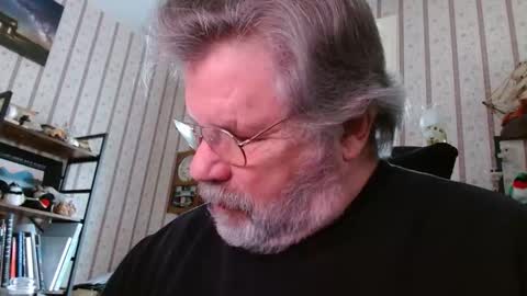 Snapshot of joncpics chatting on 12/04/24, 08:07 joncpics online show from 12/04/24, 08:07