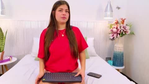 Snapshot of jones_diaz chatting on 05/04/26, 12:12 melani gomez online show from 05/04/26, 12:12