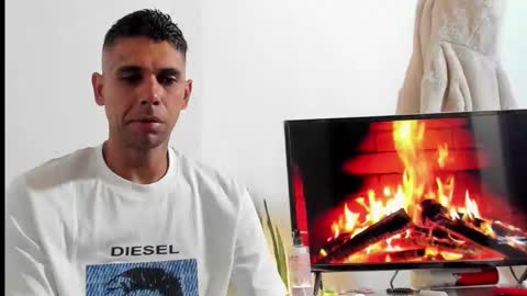 jonesjoness15 online show from 11/02/25, 12:02