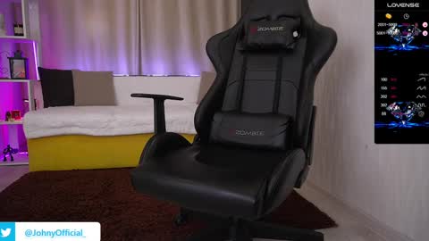 John     online show from 02/17/25, 08:30