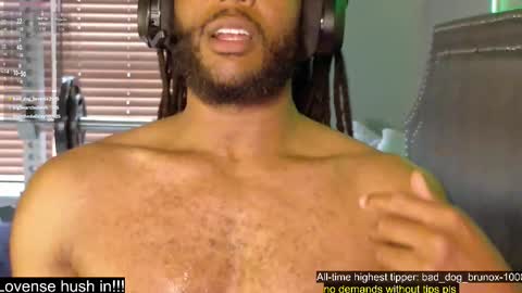Snapshot of jonnistrokes chatting on 03/07/25, 06:43 Jonni online show from 03/07/25, 06:43