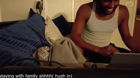 Snapshot of jonnistrokes chatting on 09/21/25, 02:35 Jonni online show from 09/21/25, 02:35