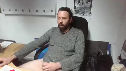 Snapshot of jonnyb9876 chatting on 11/04/25, 05:01 jonnyb9876 online show from 11/04/25, 05:01