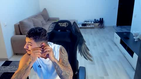 jonnyporn1 online show from 10/15/25, 04:23