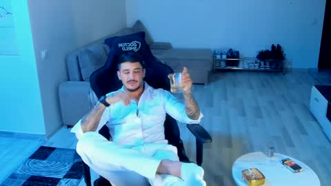 jonnyporn1 online show from 10/17/25, 07:27