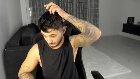 jonnyporn1 online show from 02/06/26, 05:38