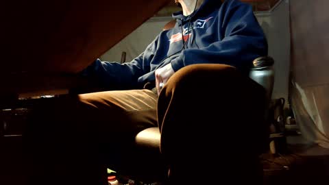 Snapshot of jontn_swift chatting on 12/12/24, 05:42 Jonathon Swift online show from 12/12/24, 05:42