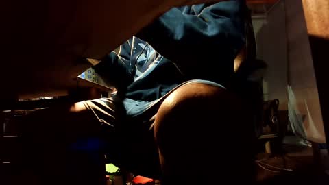 Snapshot of jontn_swift chatting on 12/24/24, 06:44 Jonathon Swift online show from 12/24/24, 06:44