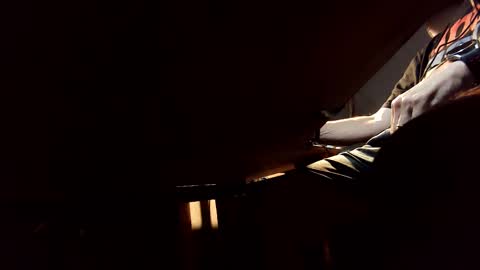 Snapshot of jontn_swift chatting on 10/04/25, 04:32 Jonathon Swift online show from 10/04/25, 04:32