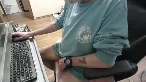 Snapshot of jorigwm chatting on 02/23/25, 03:13 jorigwm online show from 02/23/25, 03:13