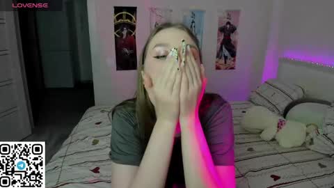 Snapshot of jorroger chatting on 05/08/26, 03:45 Mila online show from 05/08/26, 03:45