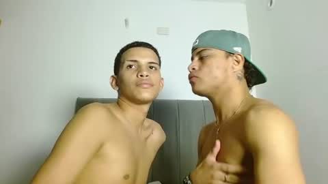 Snapshot of jose_and_daniel chatting on 06/23/26, 11:25 JOSE AND DANIEL online show from 06/23/26, 11:25