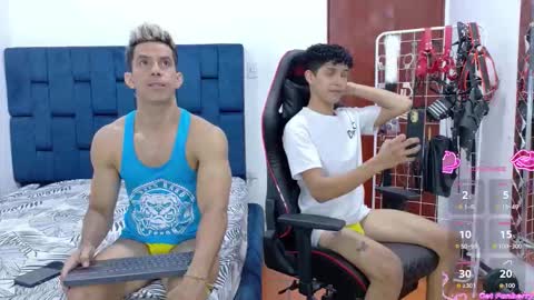 jose_rumbero91 online show from 11/22/25, 12:09