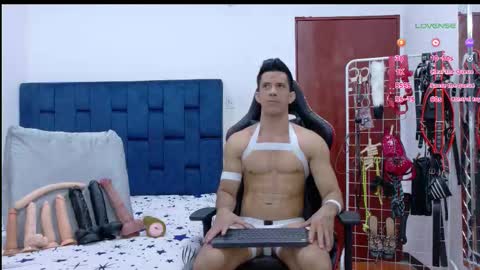 jose_rumbero91 online show from 02/18/26, 01:56