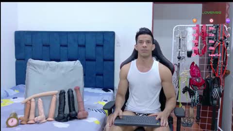 jose_rumbero91 online show from 02/19/26, 12:01