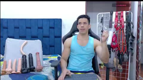 jose_rumbero91 online show from 04/21/26, 02:04