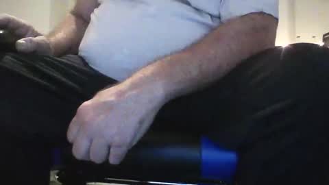 Snapshot of josehosebb chatting on 12/31/24, 08:04 josehosebb online show from 12/31/24, 08:04