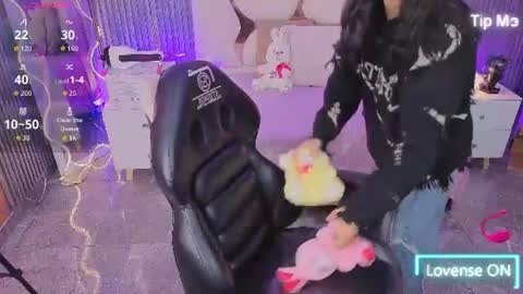 Snapshot of joselyn_tay chatting on 07/12/26, 11:56 Joselyn online show from 07/12/26, 11:56